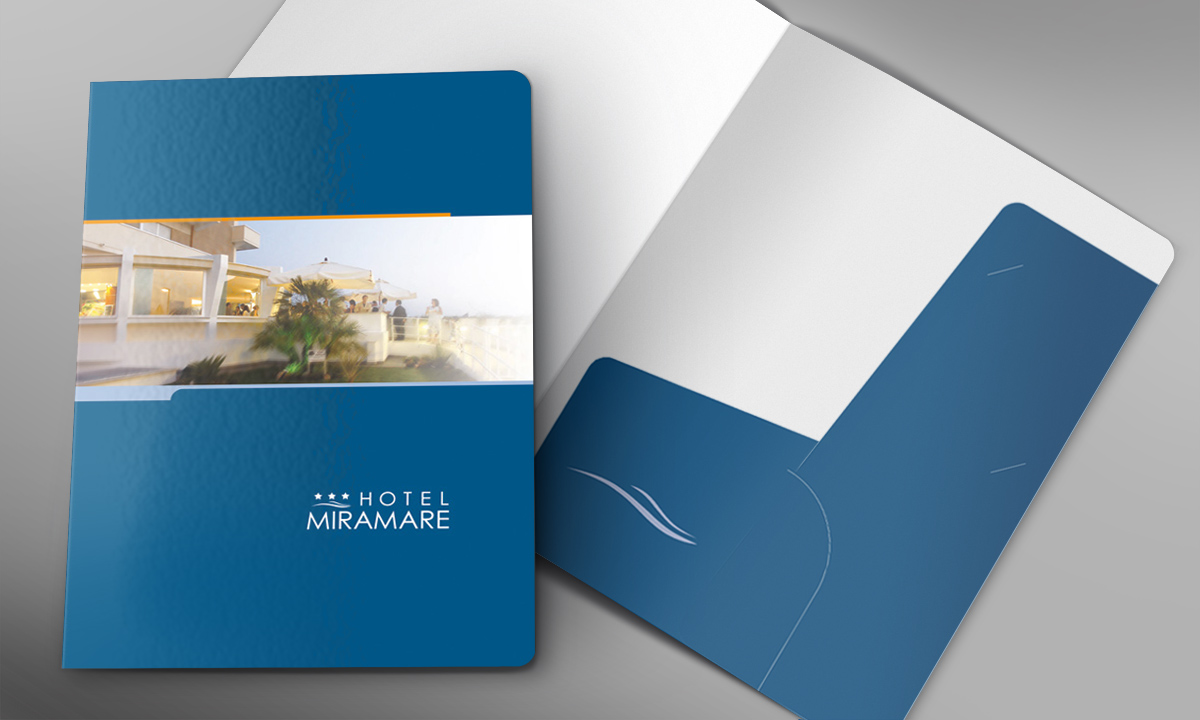 Realizzazione progetto grafico brochure e cartella per Hotel Latina